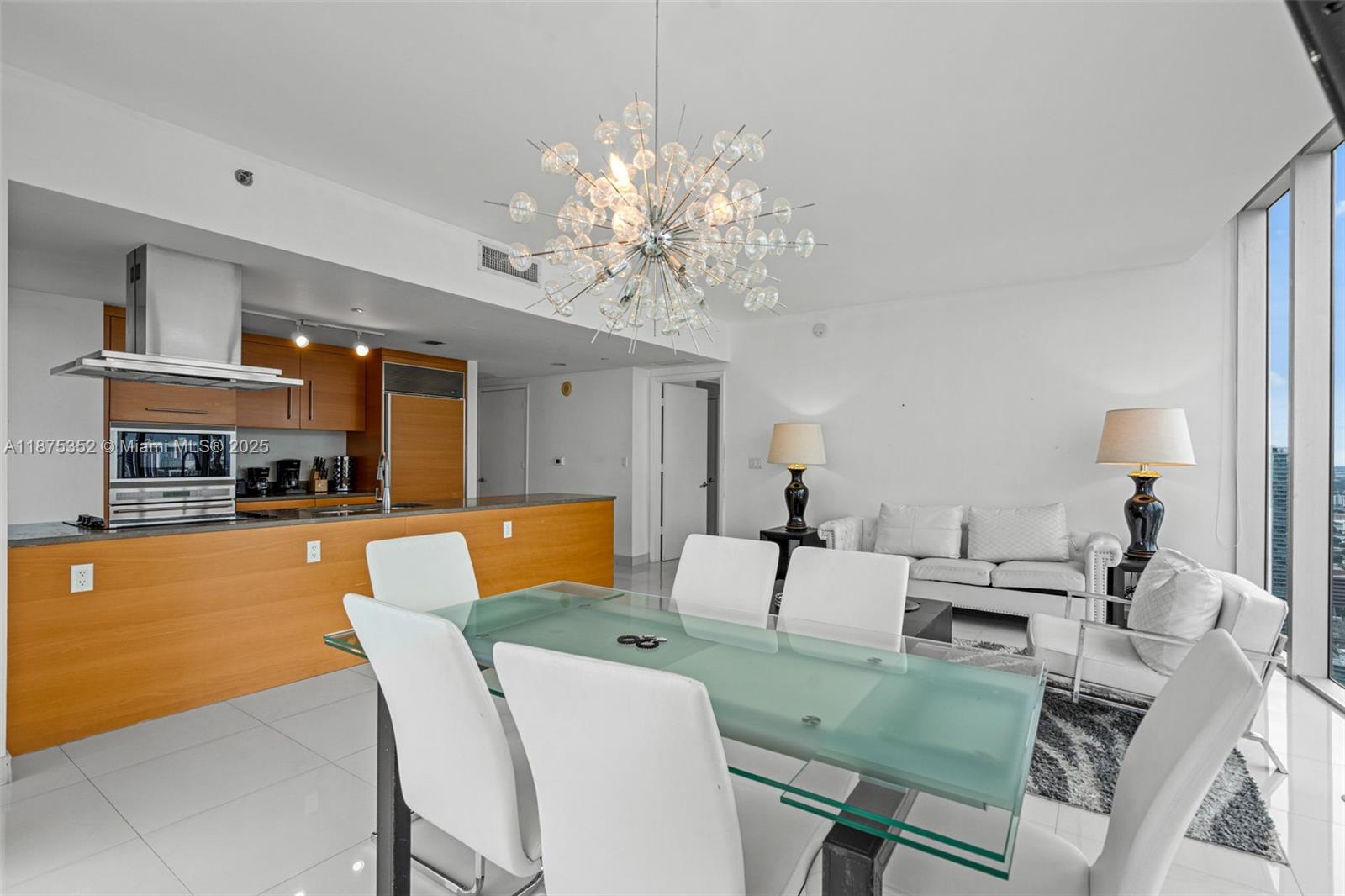 image Icon Brickell11