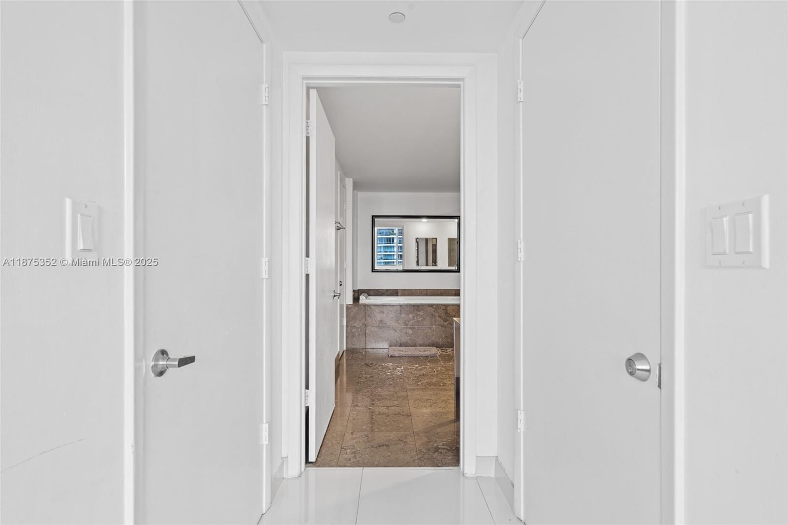 image Icon Brickell15