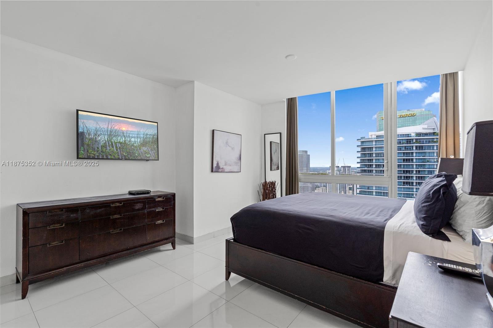 image Icon Brickell25