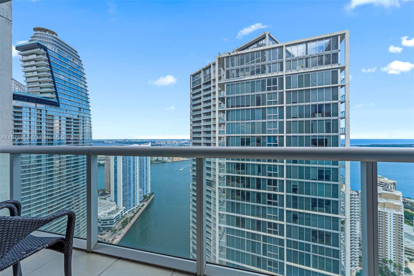 image Icon Brickell35