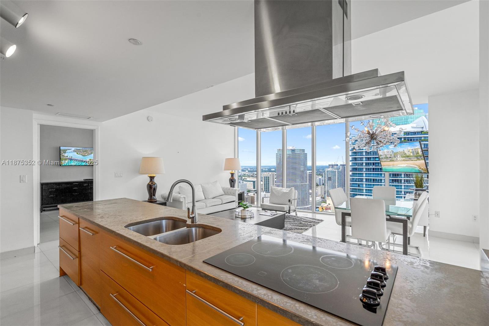 image Icon Brickell8