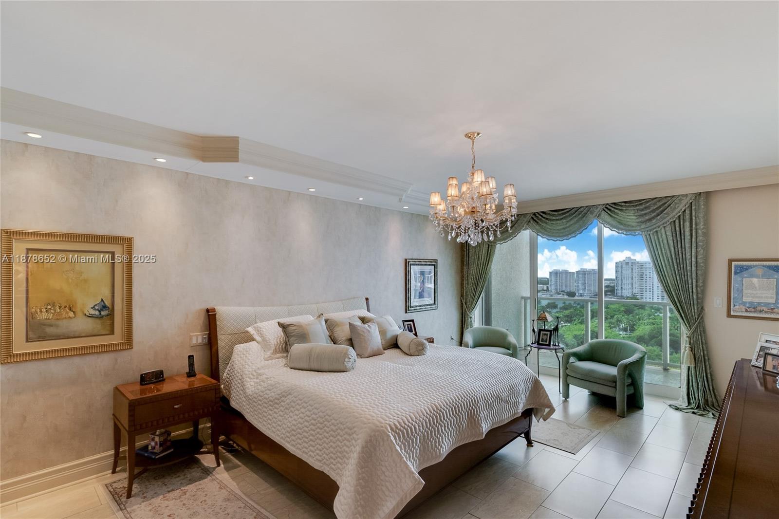 image The Peninsula Condo15