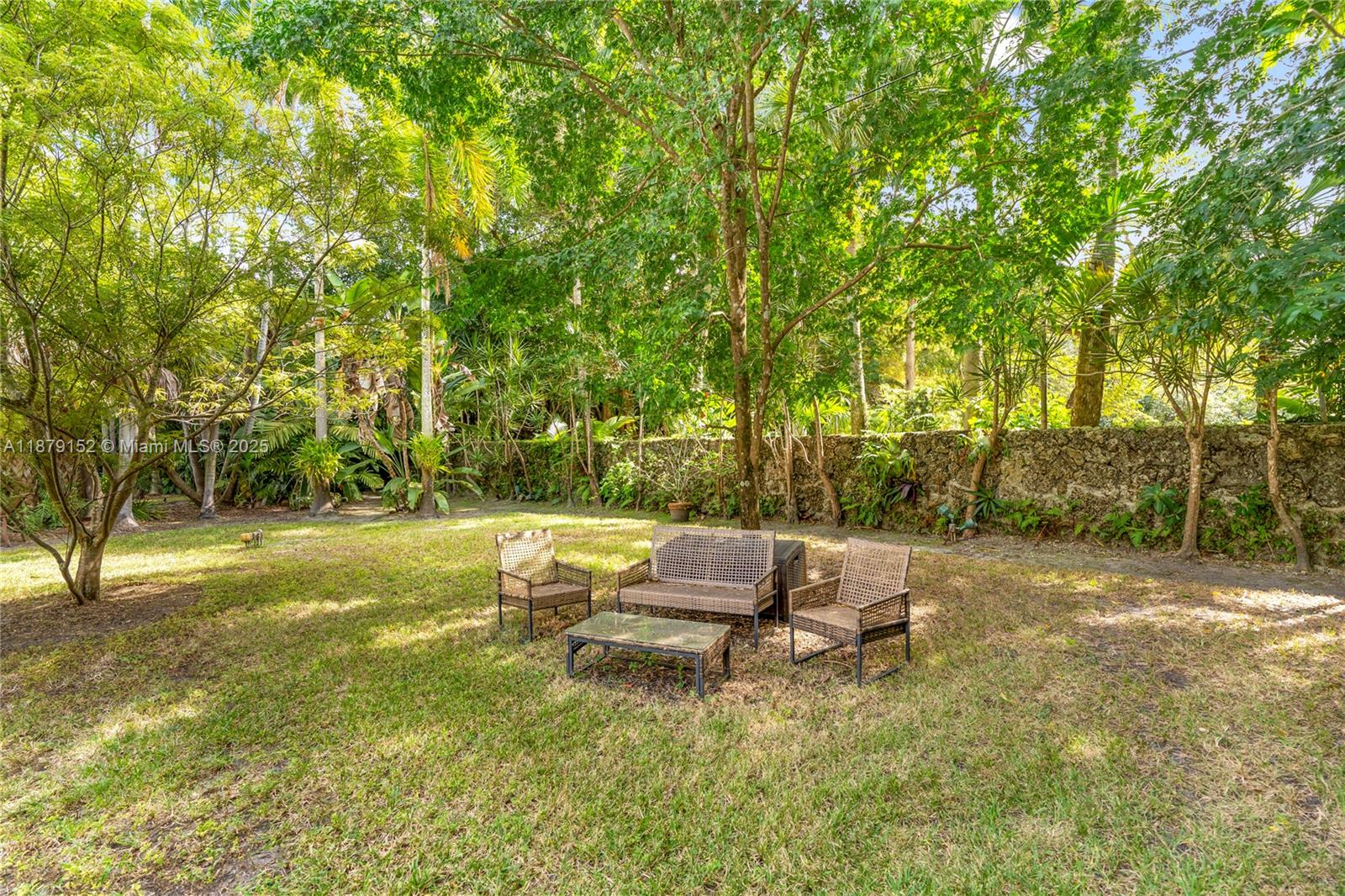 Undisclosed Address Pinecrest, FL 33156