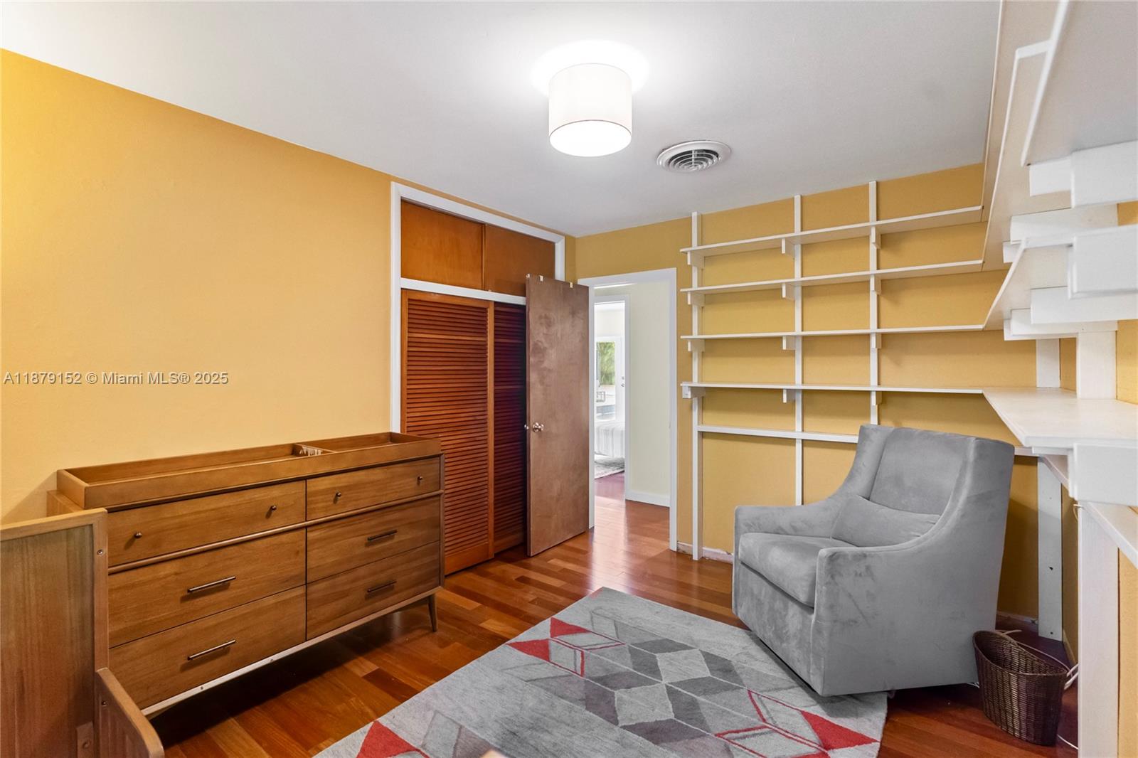 Undisclosed Address Pinecrest, FL 33156