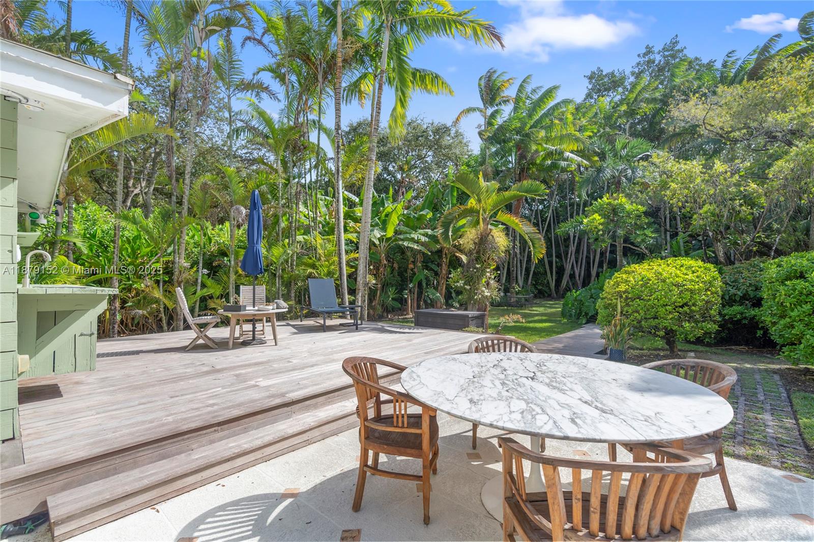 Undisclosed Address Pinecrest, FL 33156