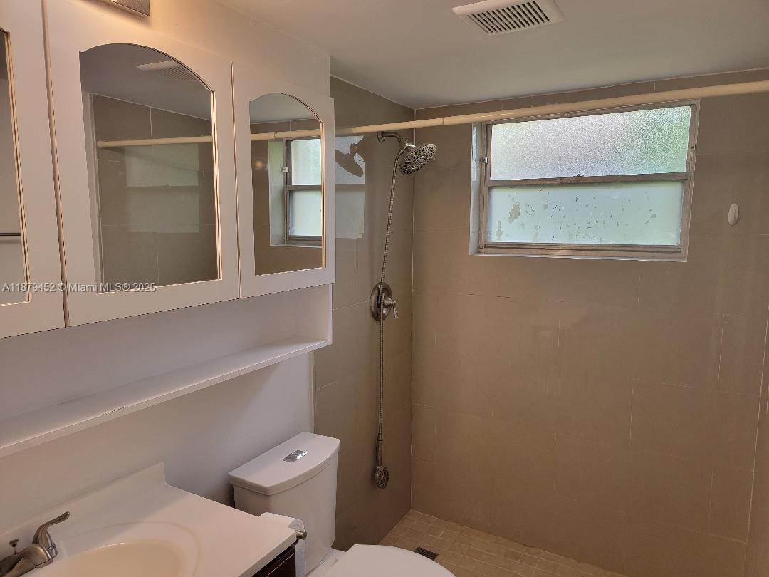 4011 N Meridian Ave #19 Miami Beach, FL 33140