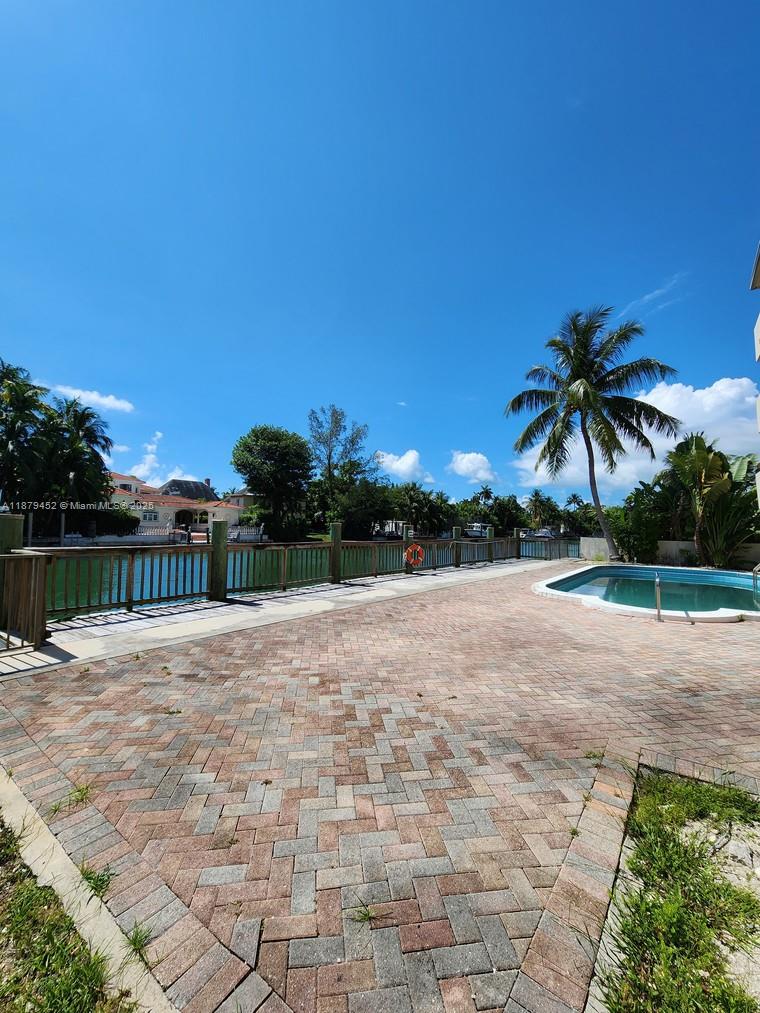 4011 N Meridian Ave #19 Miami Beach, FL 33140