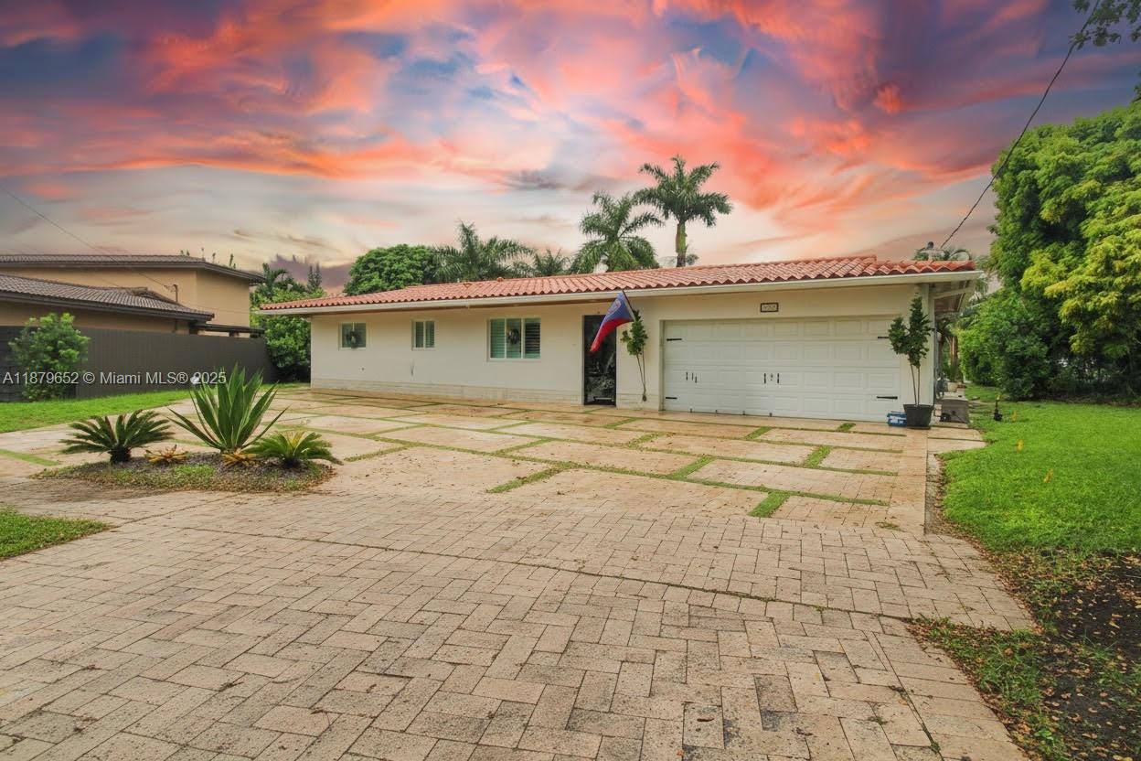 15000 Egan Ln