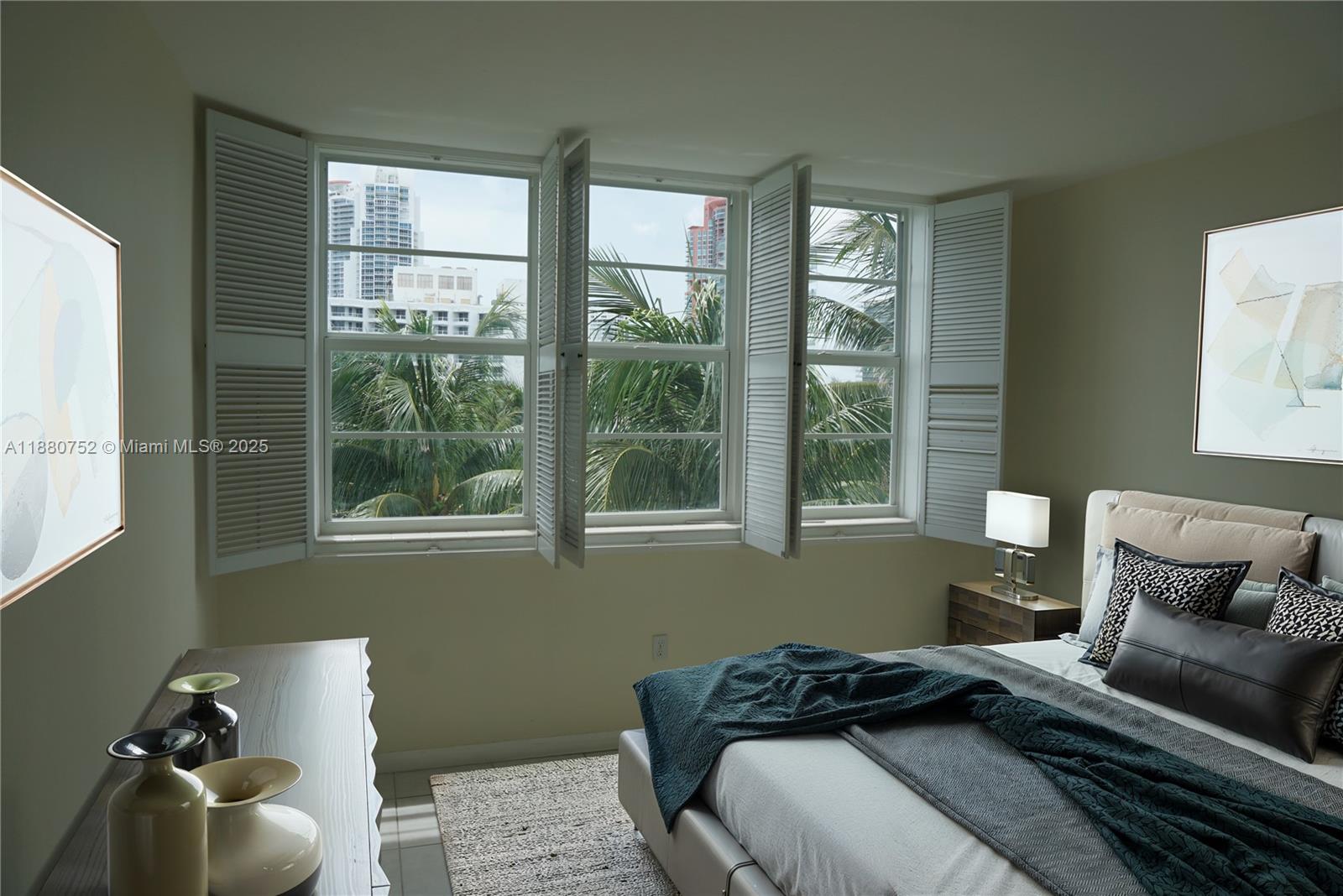 301 Ocean Dr #505 Miami Beach, FL 33139