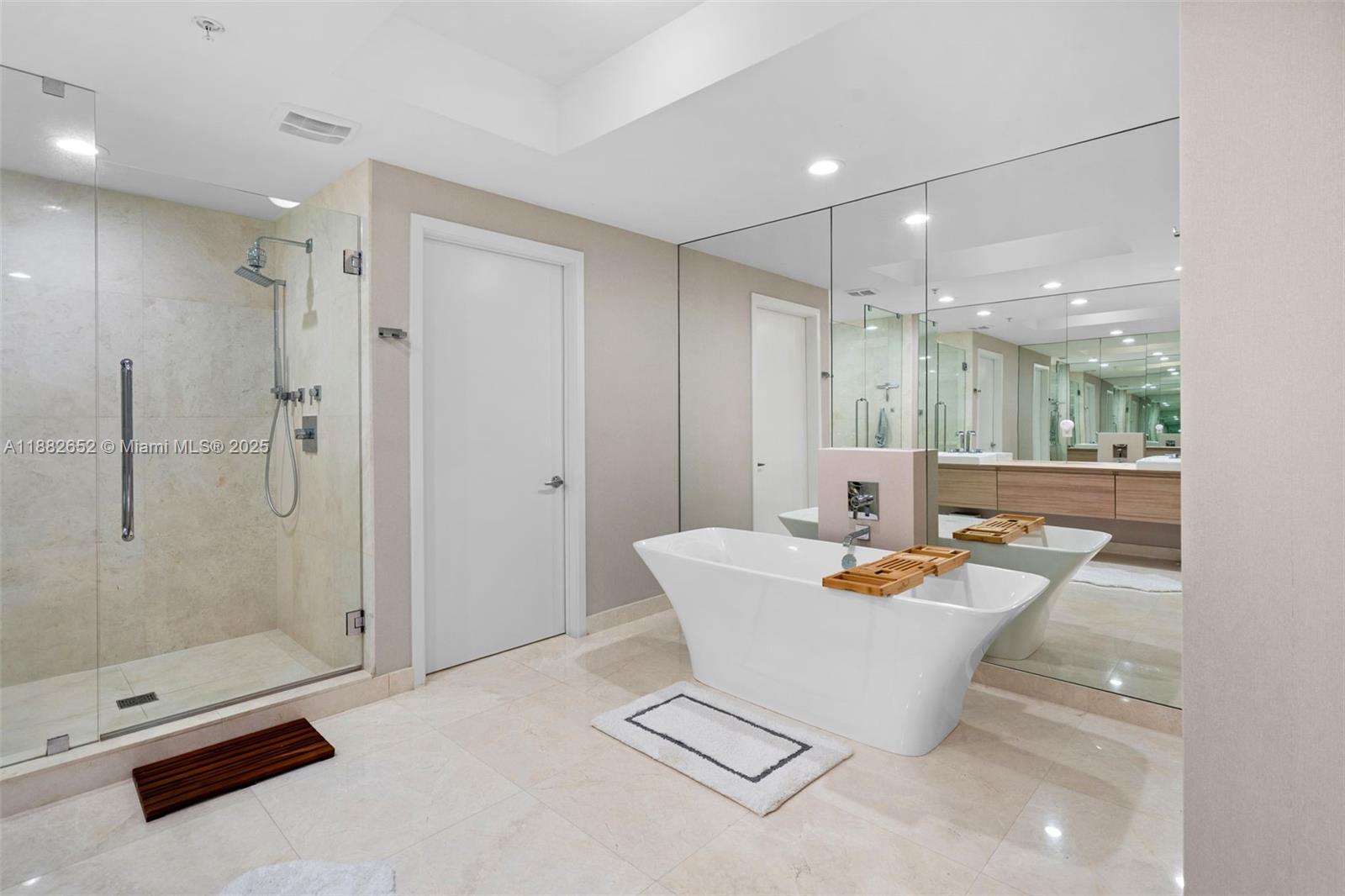 17301 Biscayne Blvd #1510 North Miami Beach, FL 33160