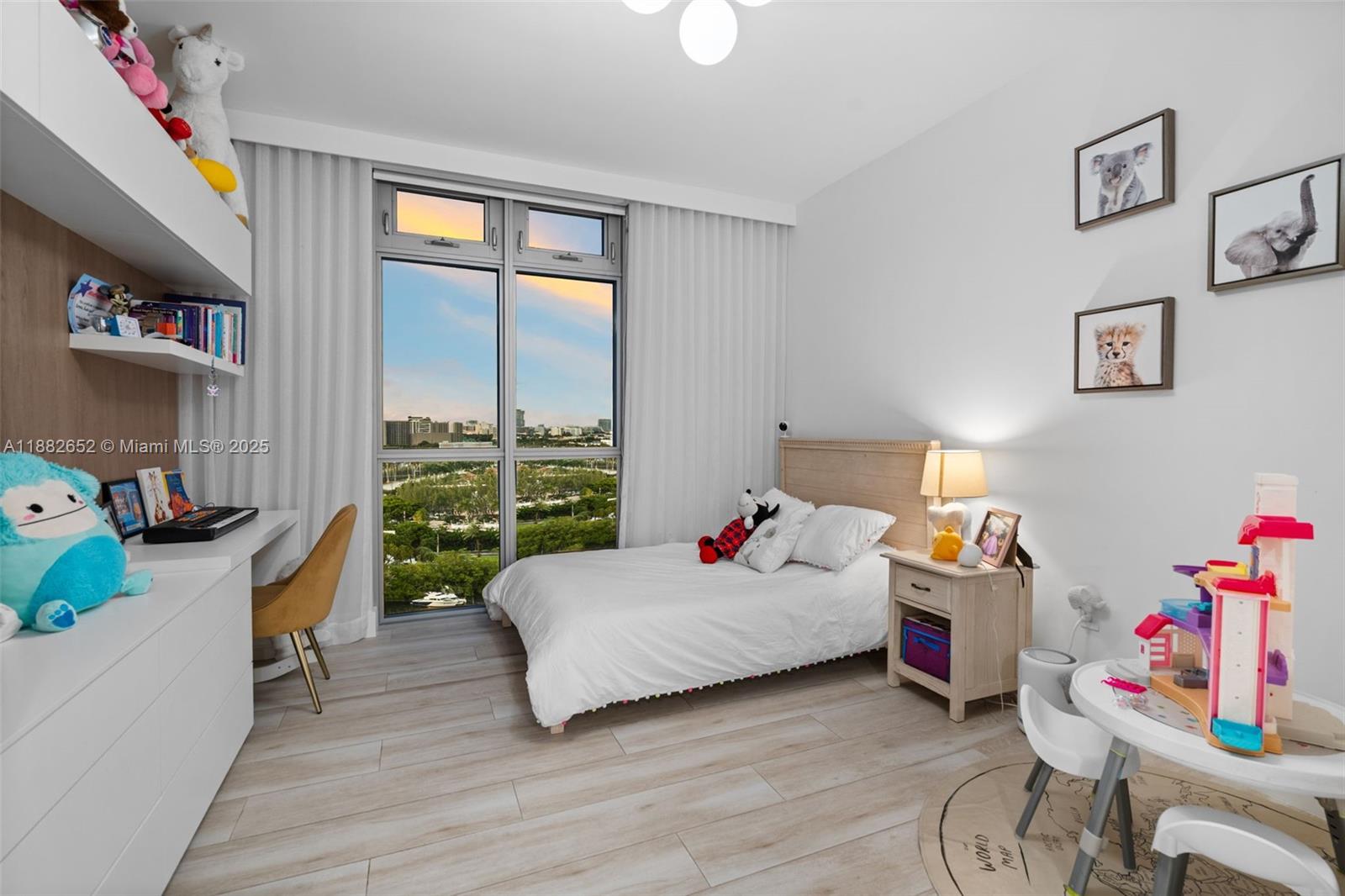 17301 Biscayne Blvd #1510 North Miami Beach, FL 33160