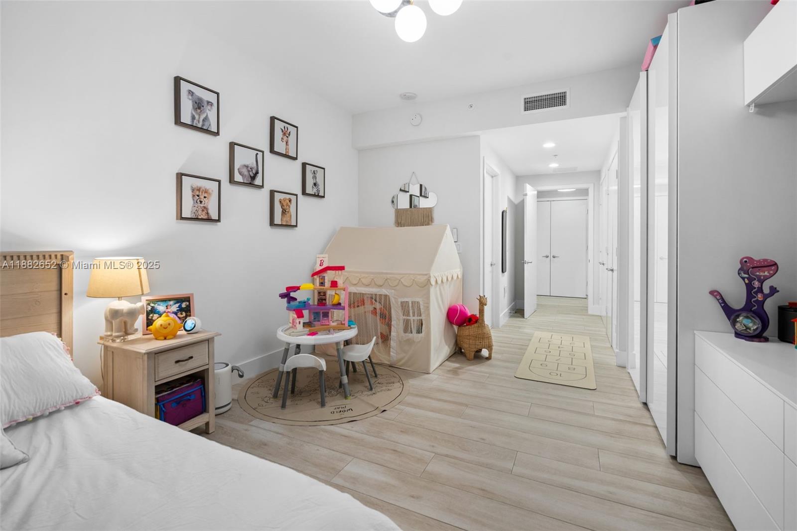 17301 Biscayne Blvd #1510 North Miami Beach, FL 33160