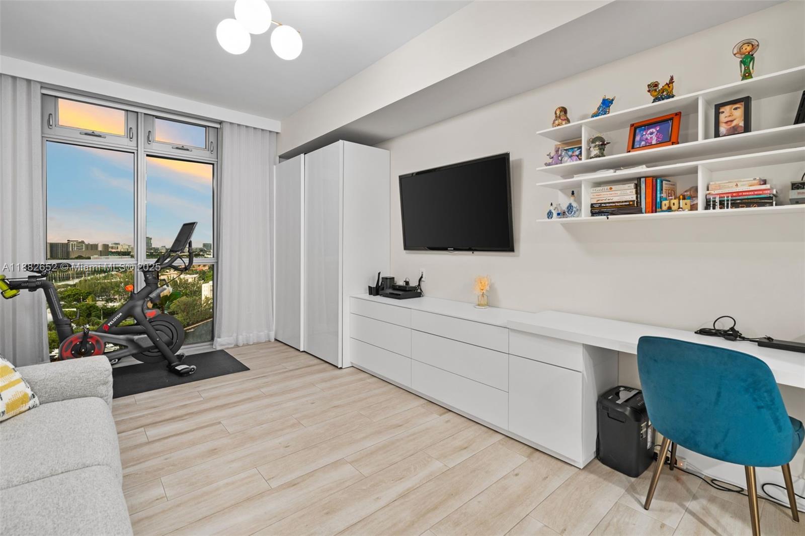 17301 Biscayne Blvd #1510 North Miami Beach, FL 33160