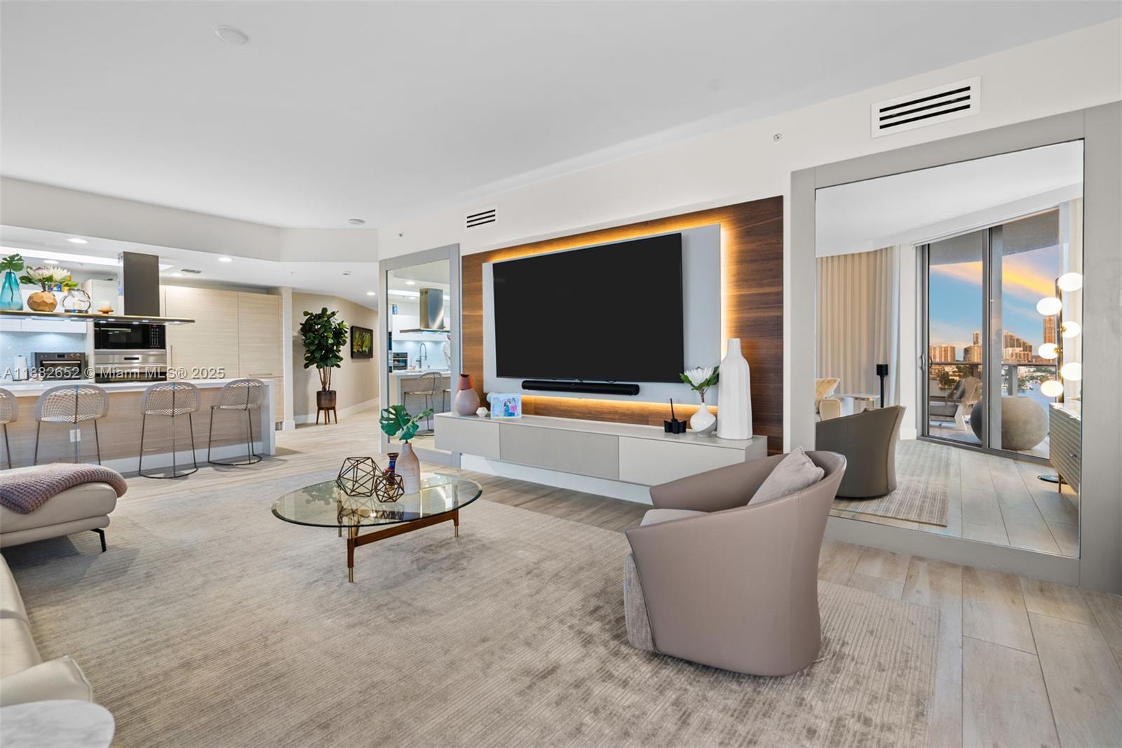 17301 Biscayne Blvd #1510 North Miami Beach, FL 33160