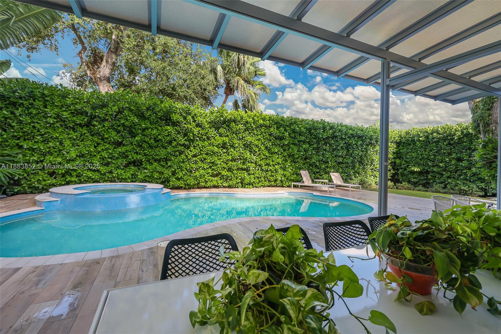 79 W Shore Dr W Miami, FL 33133