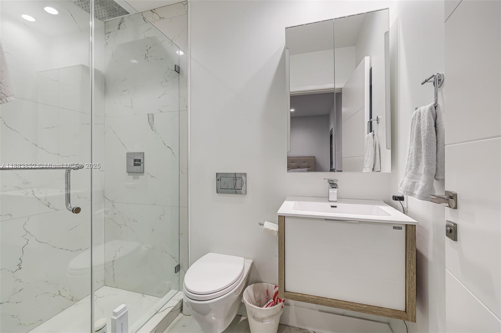 79 W Shore Dr W Miami, FL 33133