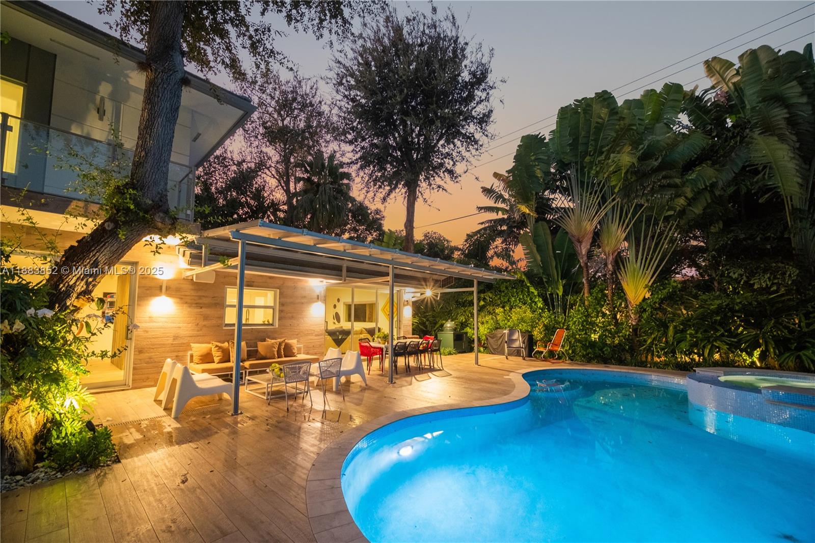 79 W Shore Dr W Miami, FL 33133