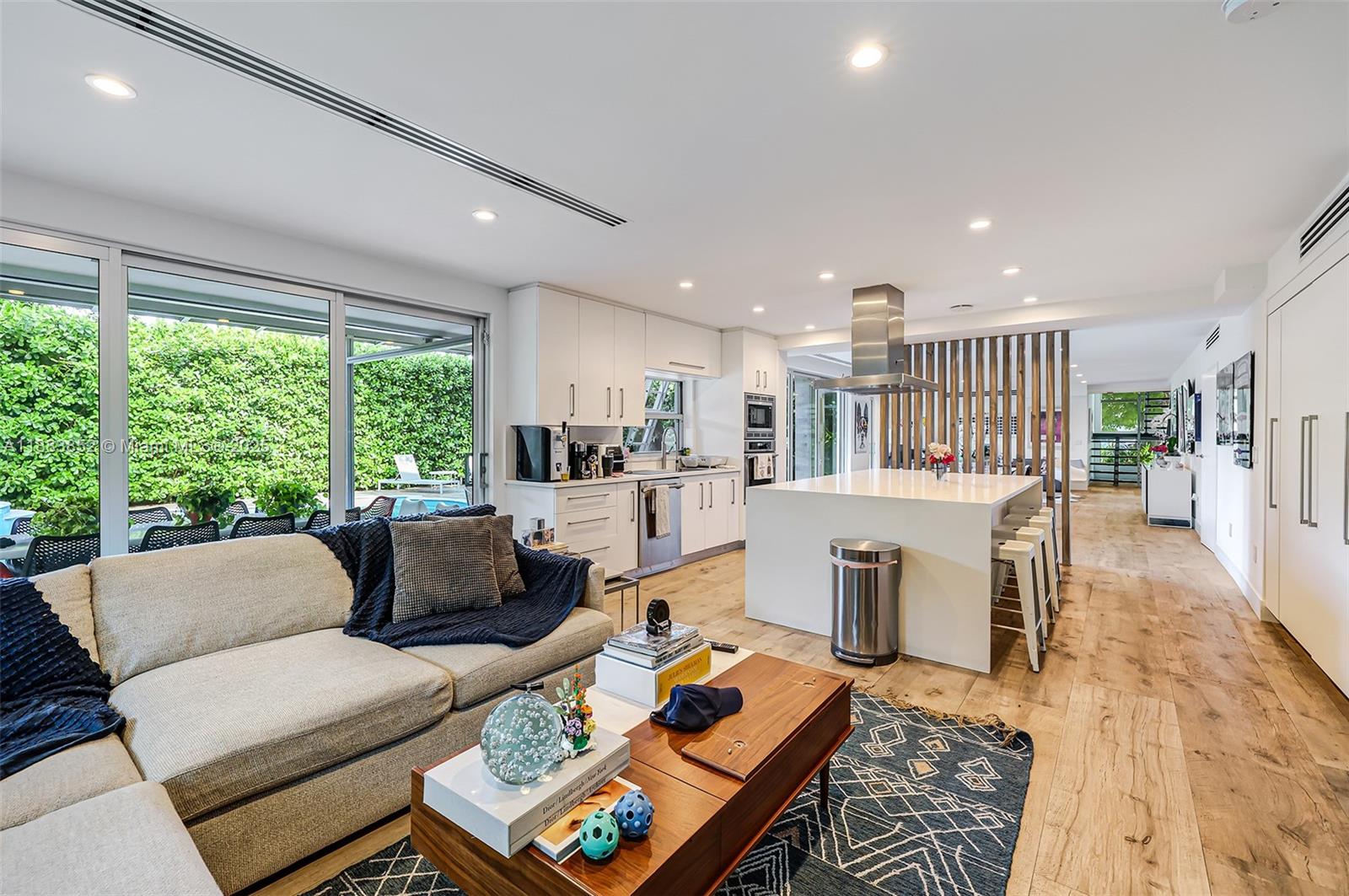 79 W Shore Dr W Miami, FL 33133