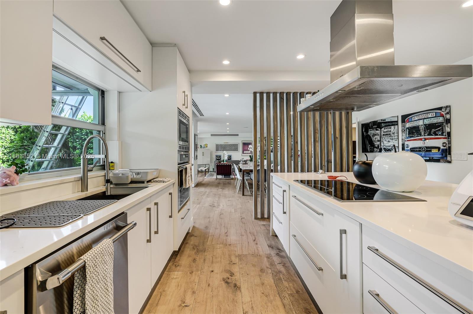 79 W Shore Dr W Miami, FL 33133