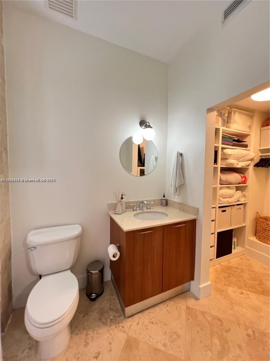 1043 SW 9th Ct #F-1 Miami, FL 33130