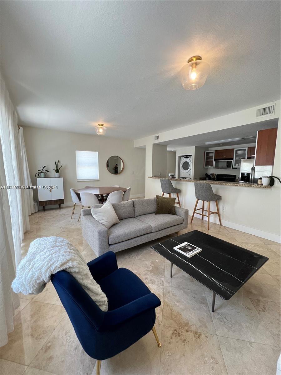 1043 SW 9th Ct #F-1 Miami, FL 33130