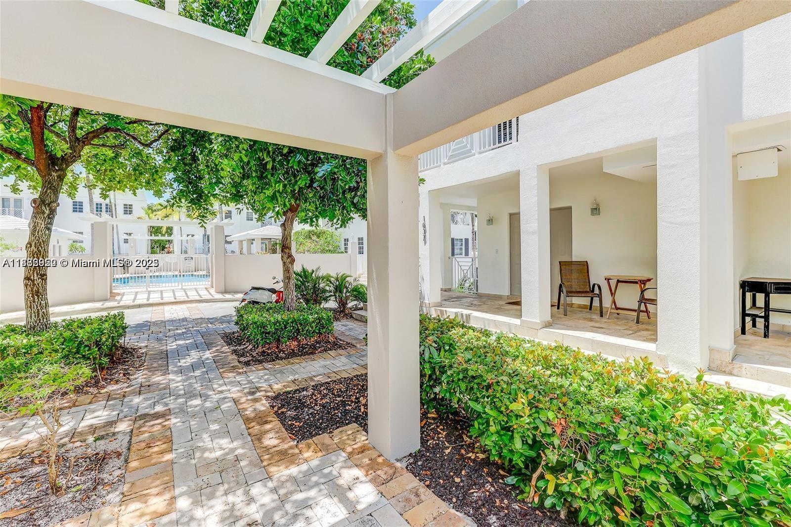 1043 SW 9th Ct #F-1 Miami, FL 33130