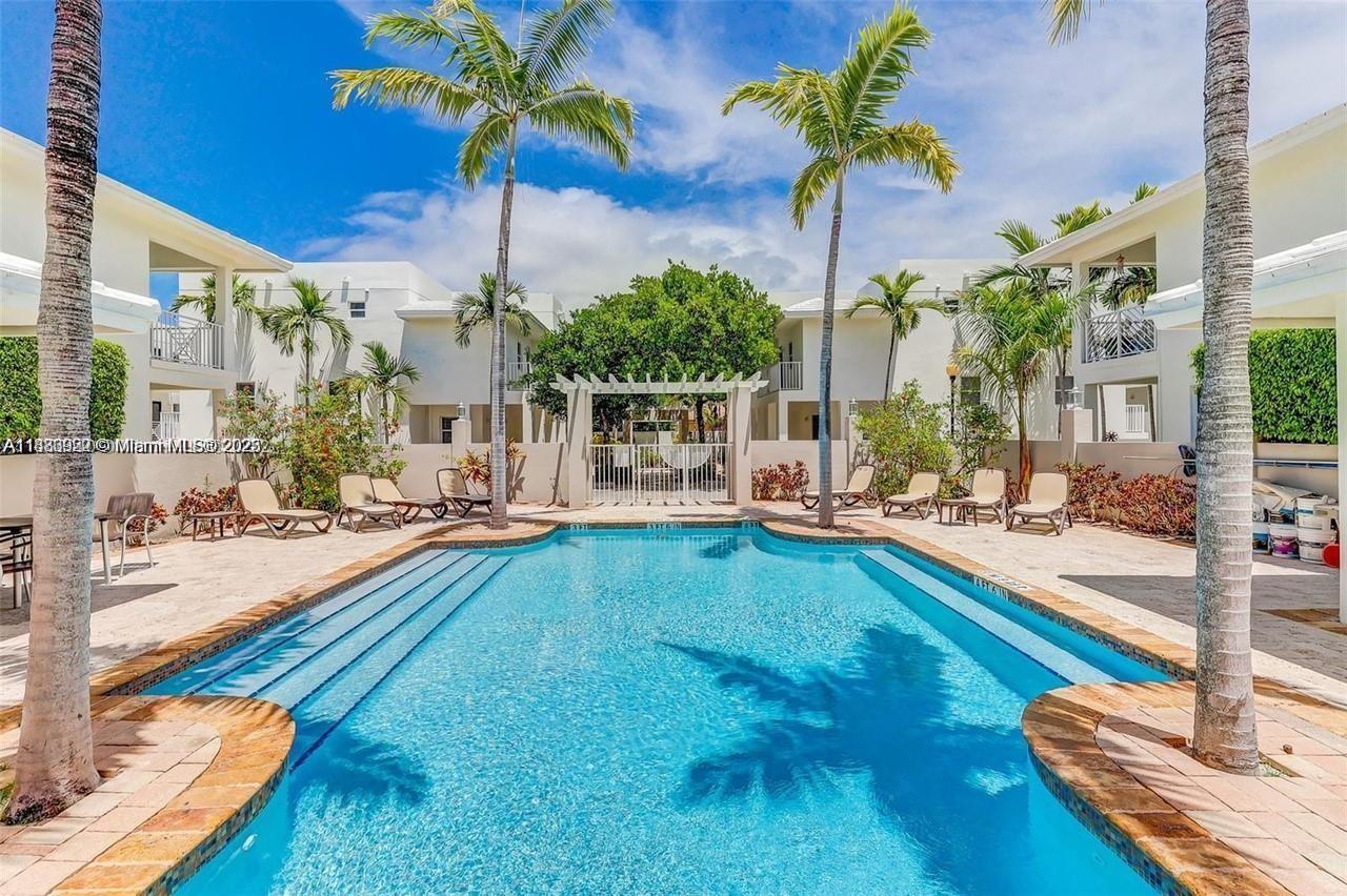 1043 SW 9th Ct #F-1 Miami, FL 33130