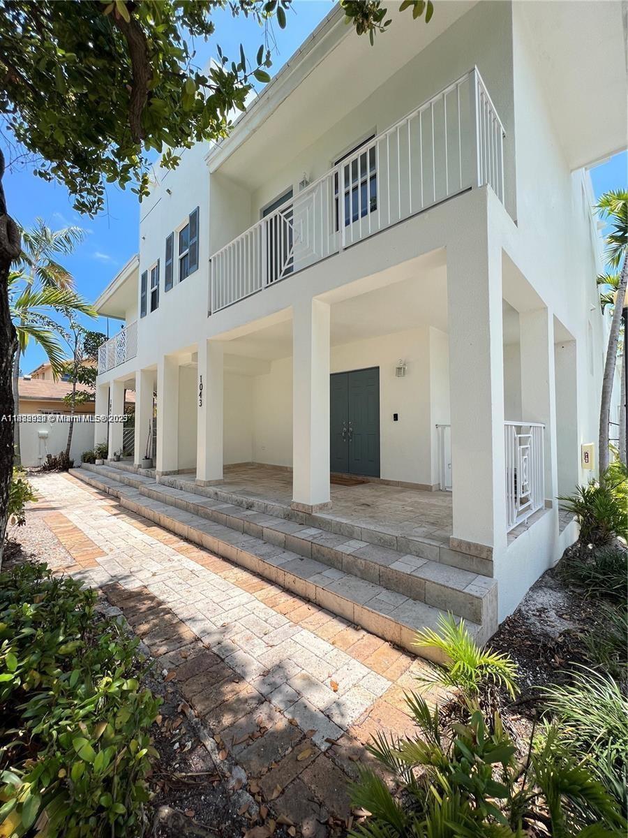 1043 SW 9th Ct #F-1 Miami, FL 33130