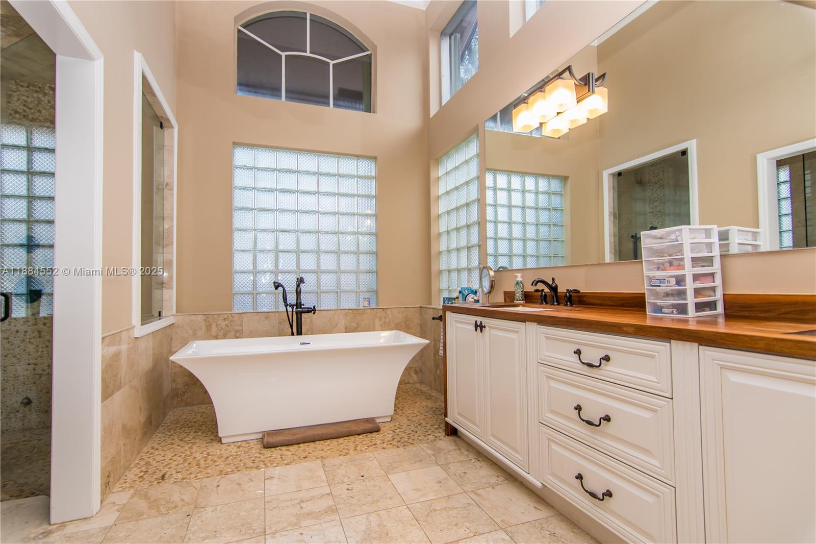 1091 SW 156th Ave Pembroke Pines, FL 33027