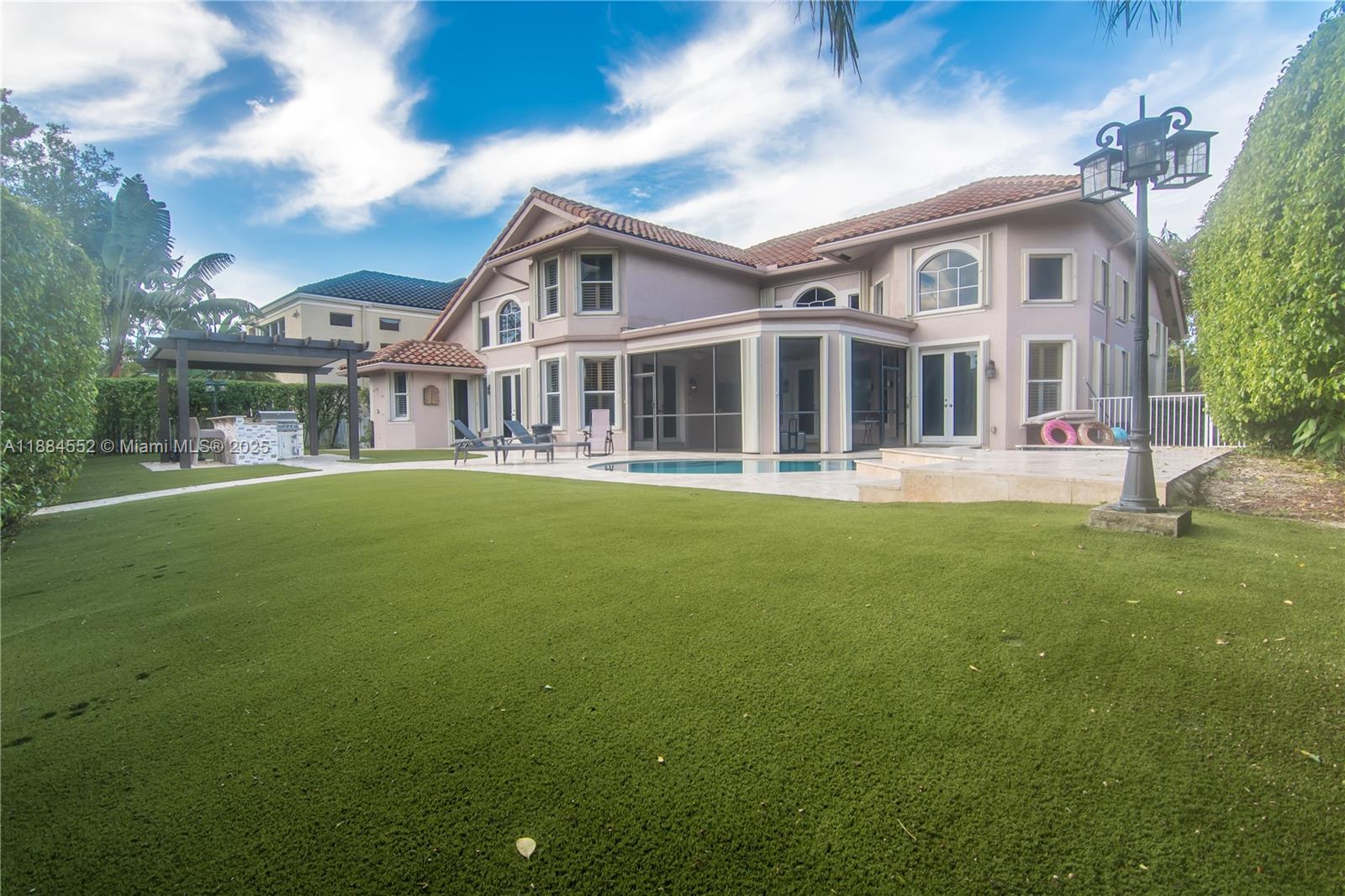 1091 SW 156th Ave Pembroke Pines, FL 33027