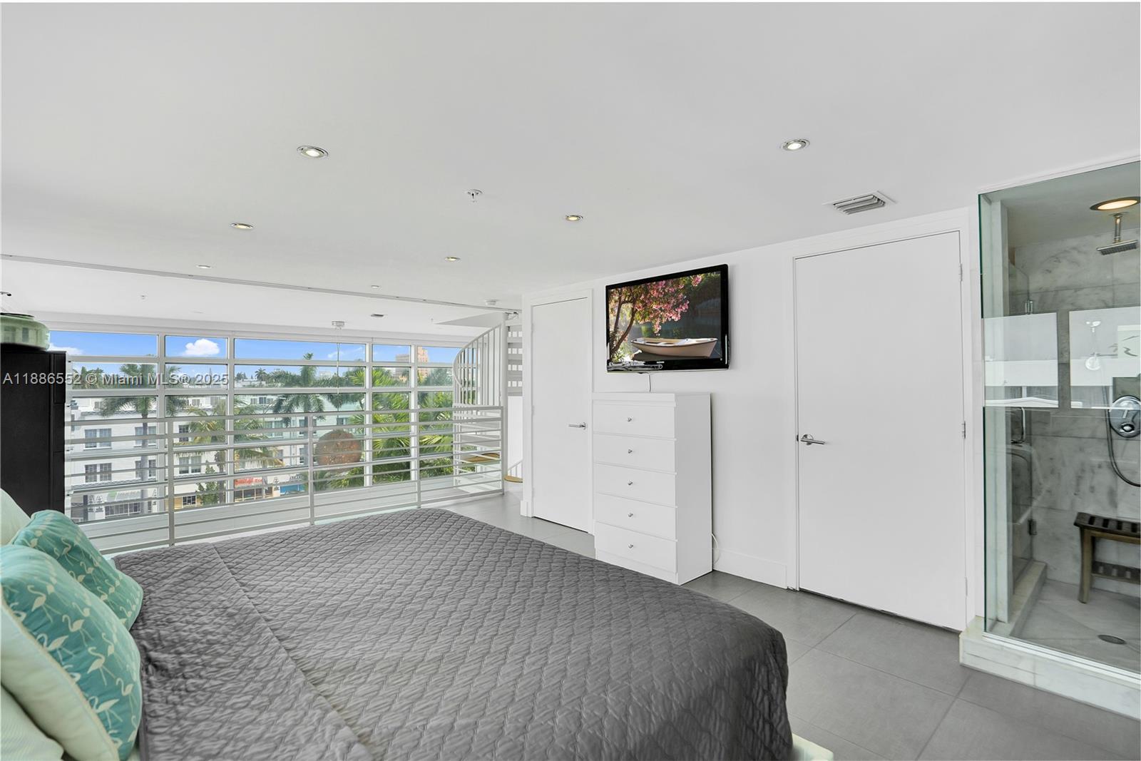 421 Meridian Ave #21 Miami Beach, FL 33139