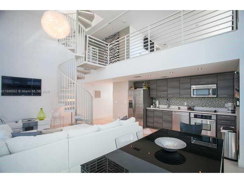 421 Meridian Ave #21 Miami Beach, FL 33139