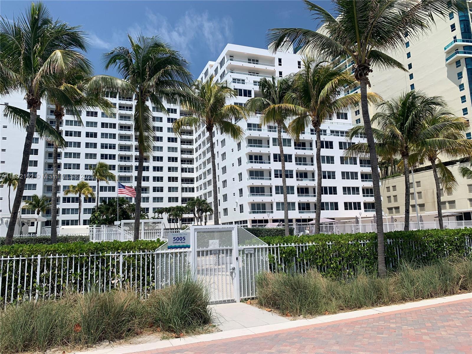 5005 Collins Ave