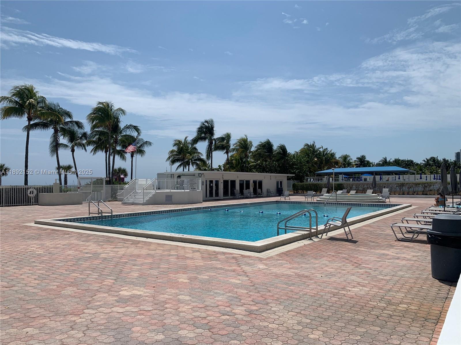 5005 Collins Ave Miami Beach, FL 33140