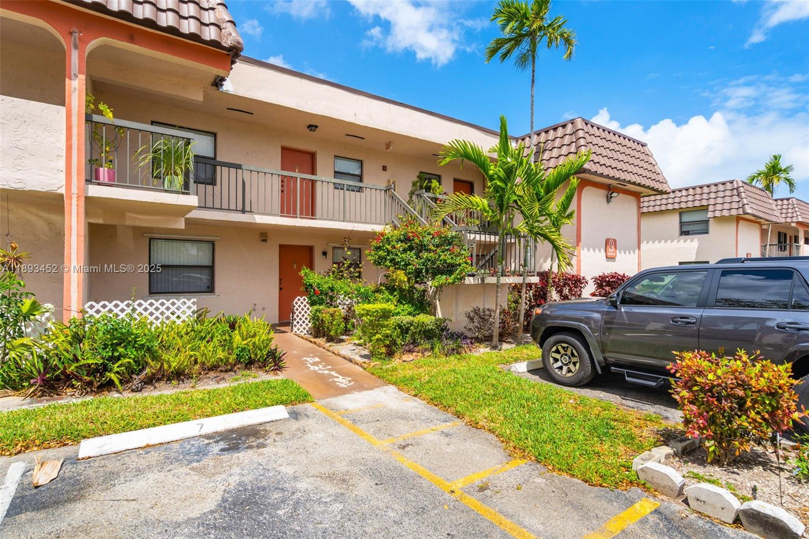 821 NE 207th Ln #1-105 Miami, FL 33179