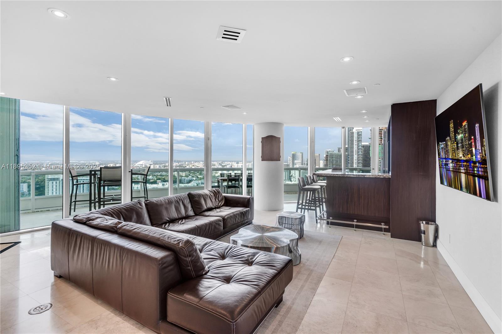1643 Brickell Ave #3501 Miami, FL 33129 1643 Brickell Ave #3501 Miami, FL 33129
