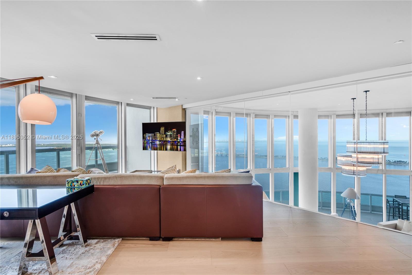 1643 Brickell Ave #3501 Miami, FL 33129 1643 Brickell Ave #3501 Miami, FL 33129