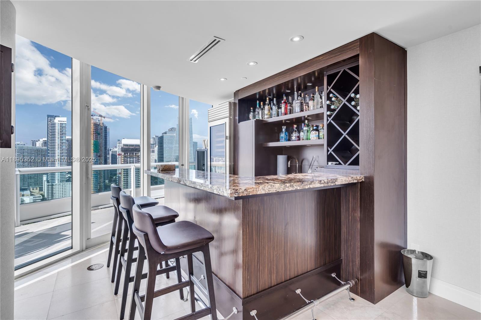 1643 Brickell Ave #3501 Miami, FL 33129 1643 Brickell Ave #3501 Miami, FL 33129