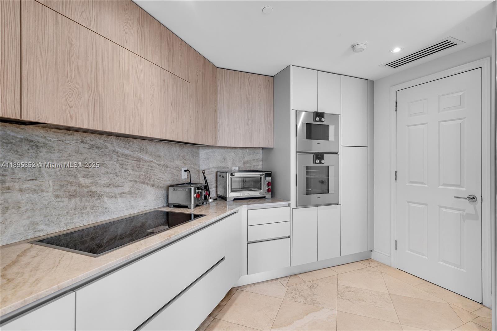 1643 Brickell Ave #3501 Miami, FL 33129 1643 Brickell Ave #3501 Miami, FL 33129