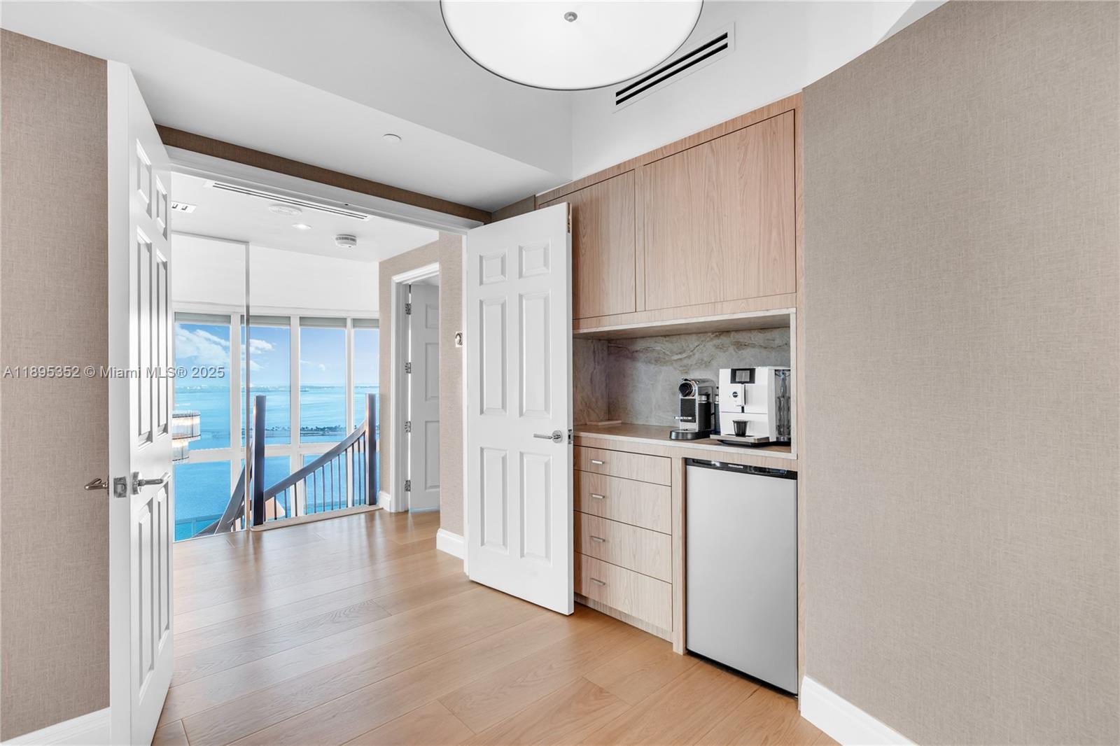 1643 Brickell Ave #3501 Miami, FL 33129 1643 Brickell Ave #3501 Miami, FL 33129