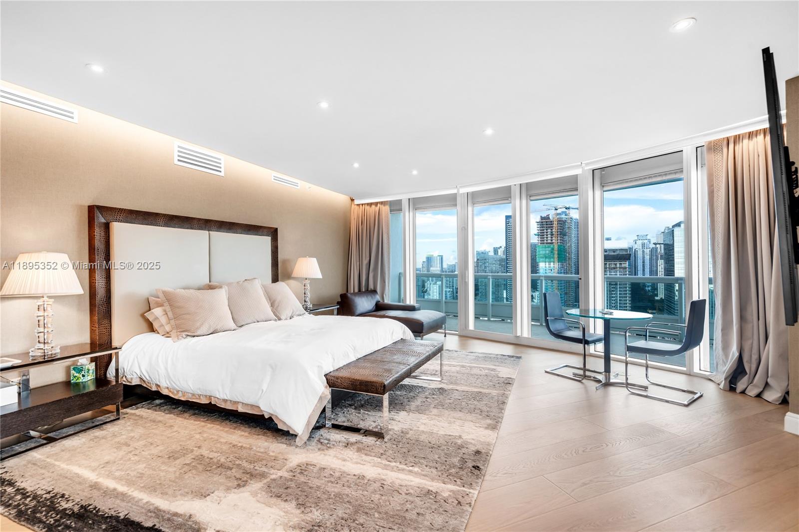 1643 Brickell Ave #3501 Miami, FL 33129 1643 Brickell Ave #3501 Miami, FL 33129