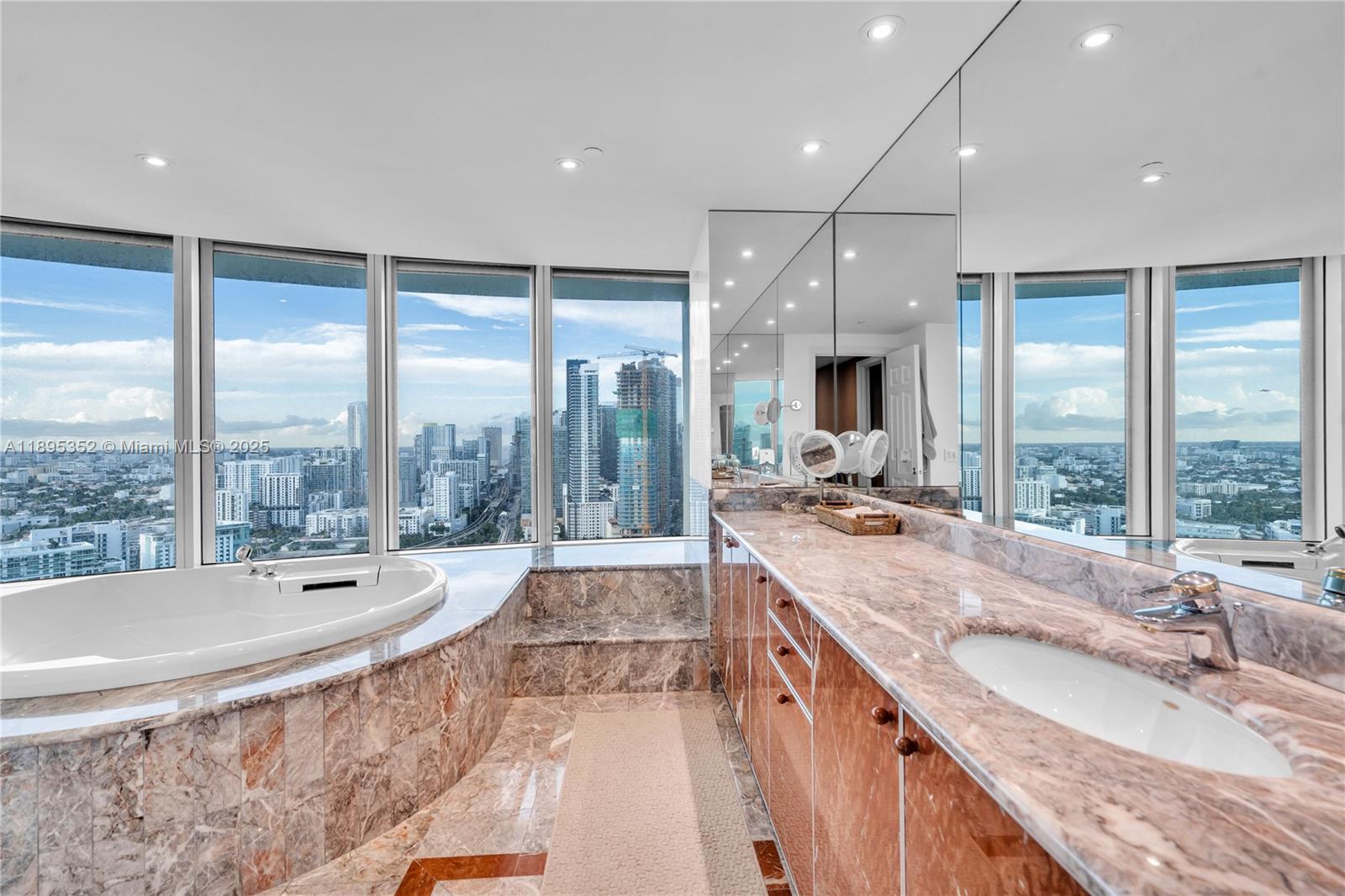 1643 Brickell Ave #3501 Miami, FL 33129 1643 Brickell Ave #3501 Miami, FL 33129