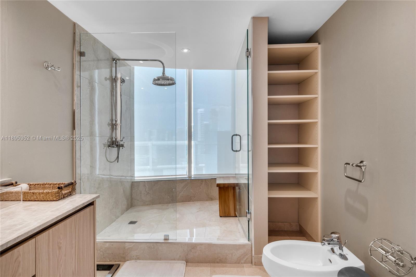 1643 Brickell Ave #3501 Miami, FL 33129 1643 Brickell Ave #3501 Miami, FL 33129