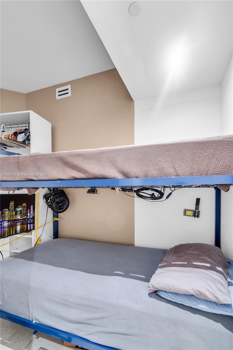 1643 Brickell Ave #3501 Miami, FL 33129 1643 Brickell Ave #3501 Miami, FL 33129