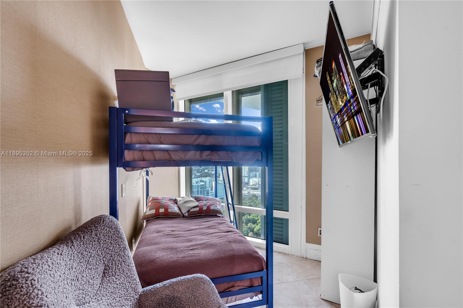 1643 Brickell Ave #3501 Miami, FL 33129 1643 Brickell Ave #3501 Miami, FL 33129