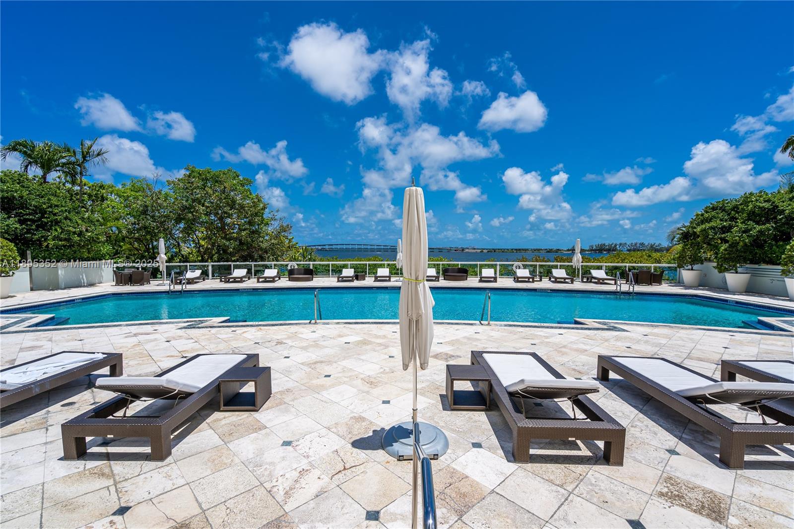 1643 Brickell Ave #3501 Miami, FL 33129 1643 Brickell Ave #3501 Miami, FL 33129