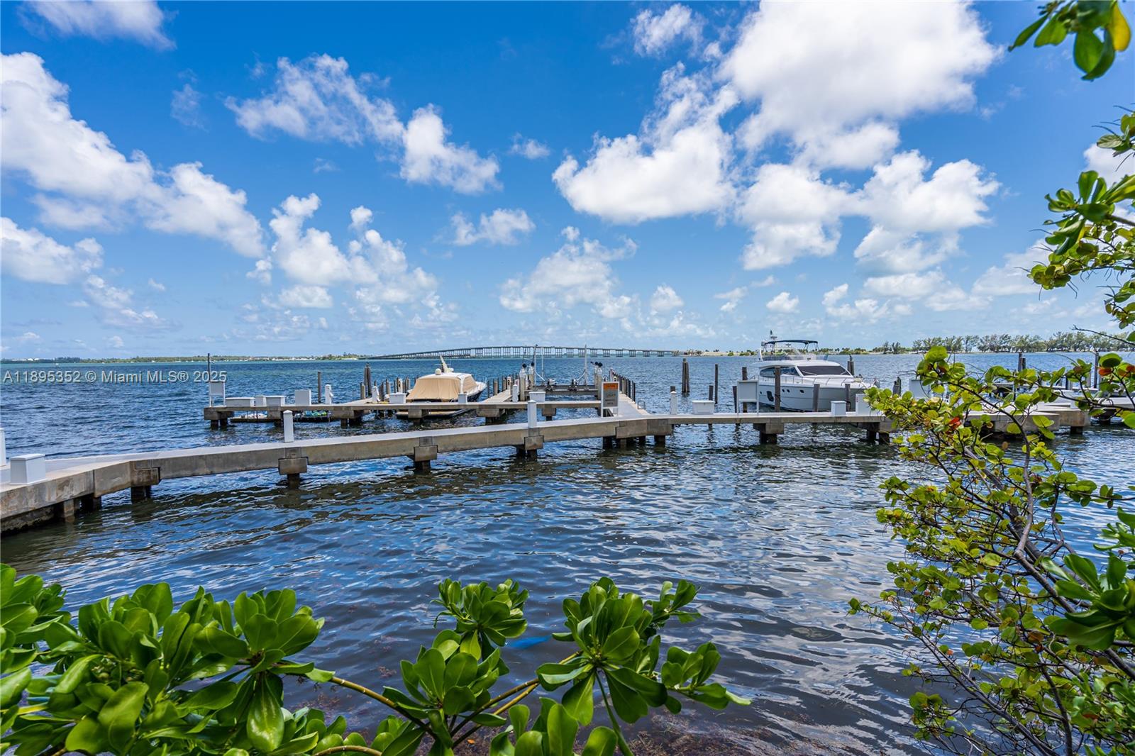 1643 Brickell Ave #3501 Miami, FL 33129 1643 Brickell Ave #3501 Miami, FL 33129