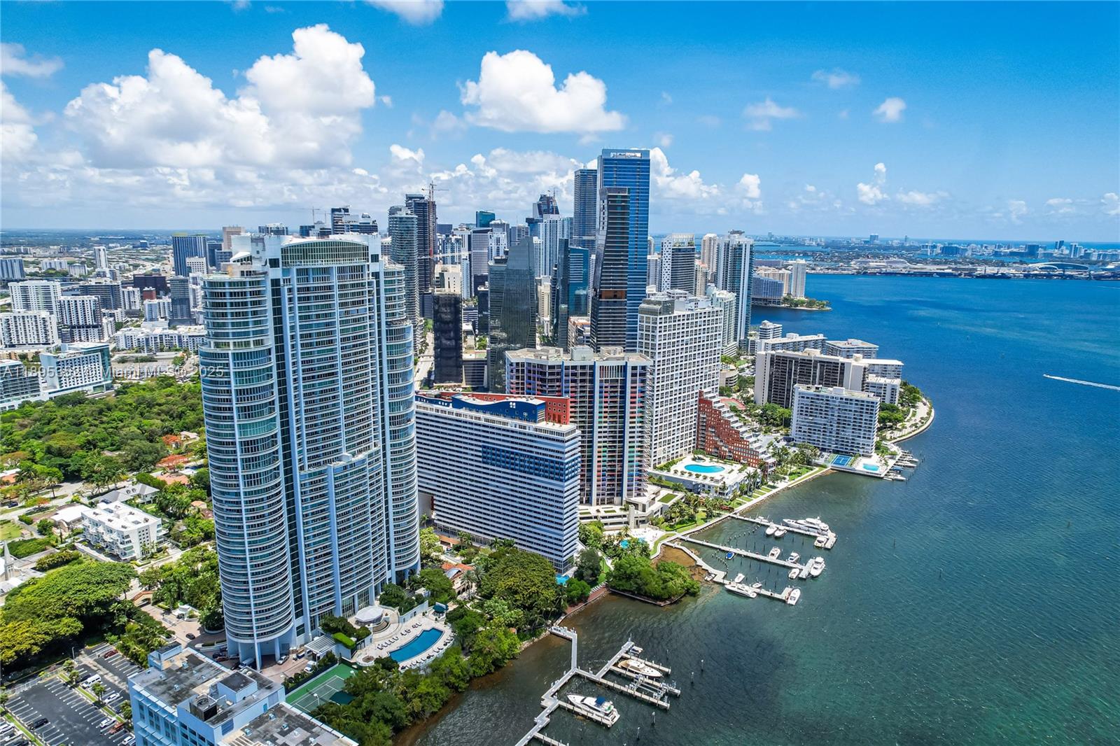 1643 Brickell Ave #3501 Miami, FL 33129 1643 Brickell Ave #3501 Miami, FL 33129