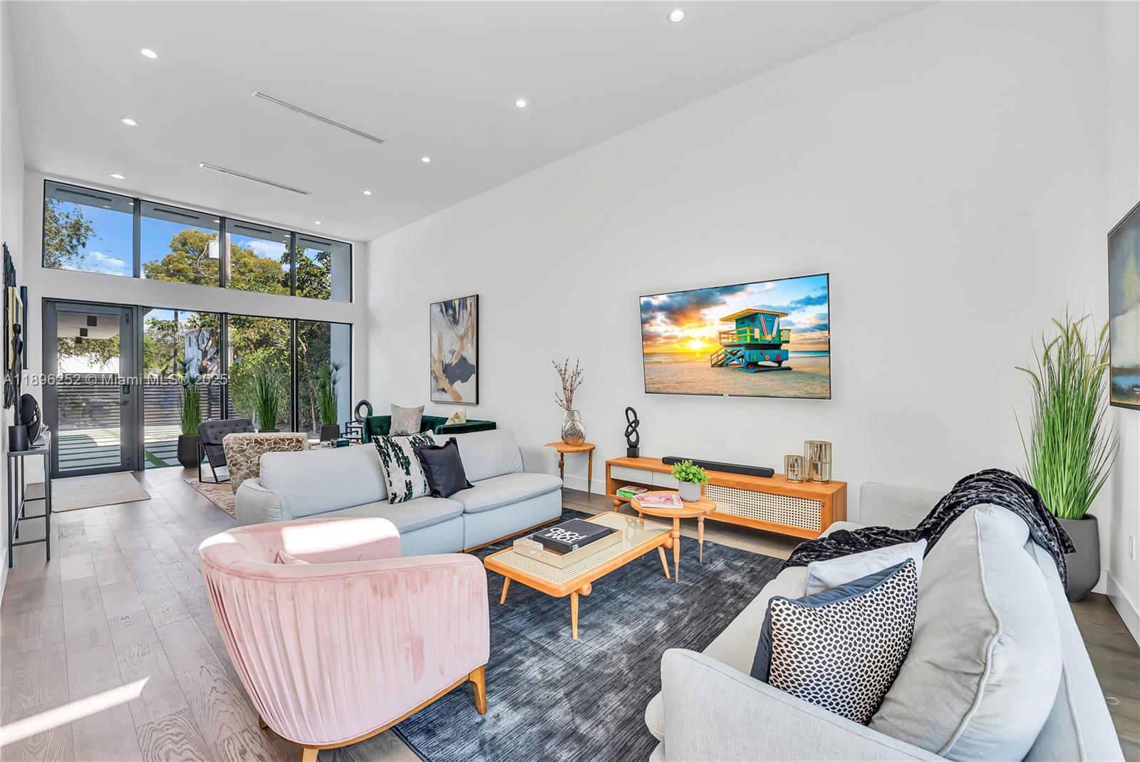 520 NW 41st St Miami, FL 33127