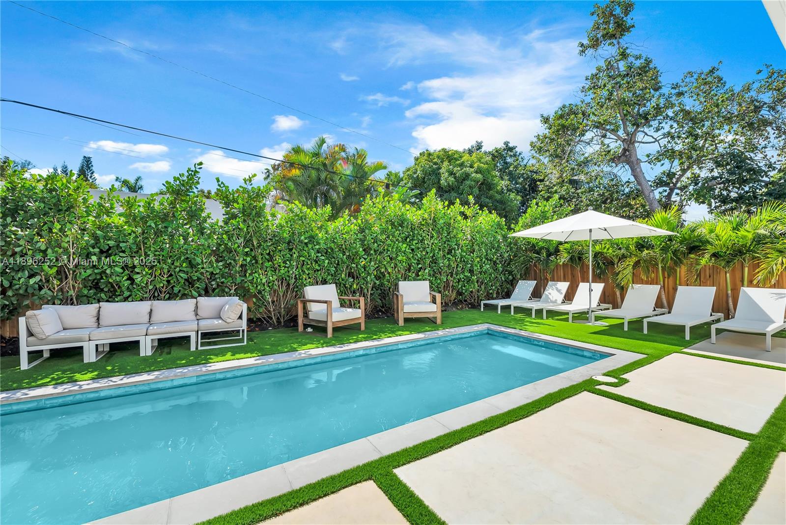 520 NW 41st St Miami, FL 33127